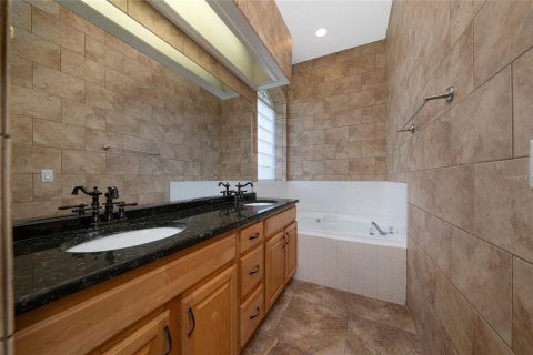 Casa en alquiler en Winter Haven, Florida, 4 dormitorios, 224.82 m2 № 1885139 - foto 14