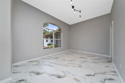 Casa en alquiler en Winter Haven, Florida, 4 dormitorios, 224.82 m2 № 1885139 - foto 7