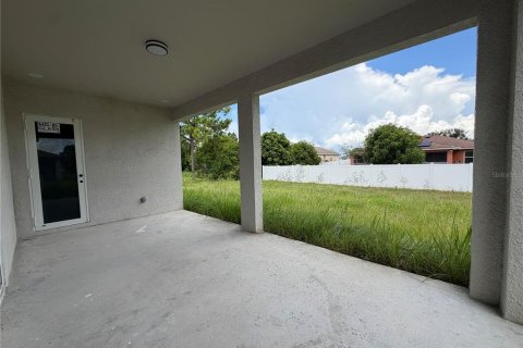 Villa ou maison à vendre à Lehigh Acres, Floride: 3 chambres, 186.18 m2 № 2316481 - photo 21
