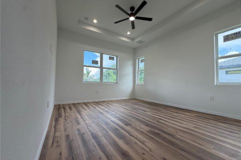 Villa ou maison à vendre à Lehigh Acres, Floride: 3 chambres, 186.18 m2 № 2316481 - photo 7