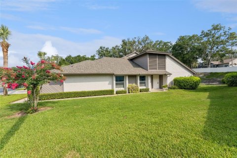 Condo in Altamonte Springs, Florida, 2 bedrooms  № 2196145