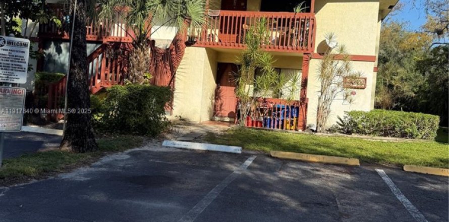 Condo à Lauderhill, Floride, 1 chambre  № 1972426