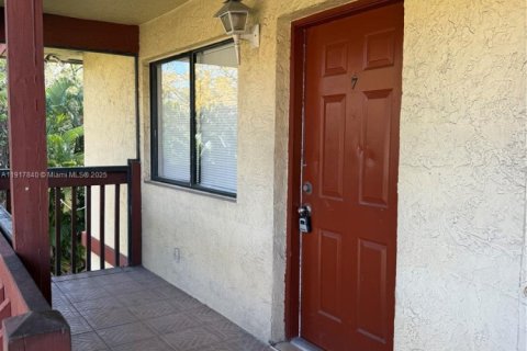 Copropriété à louer à Lauderhill, Floride: 1 chambre, 55.74 m2 № 1972426 - photo 2