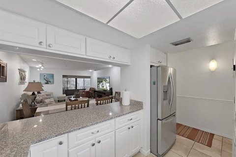 Condo in Largo, Florida, 2 bedrooms  № 1799879 - photo 9