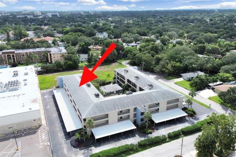 Condo in Largo, Florida, 2 bedrooms  № 1799879 - photo 2