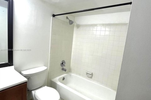 Купить кондоминиум в Корал-Спрингс, Флорида 2 спальни, 68.75м2, № 2012266 - фото 11