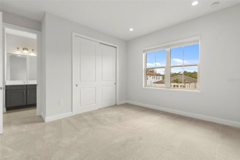 House in Orlando, Florida 5 bedrooms, 360.74 sq.m. № 2167784 - photo 21