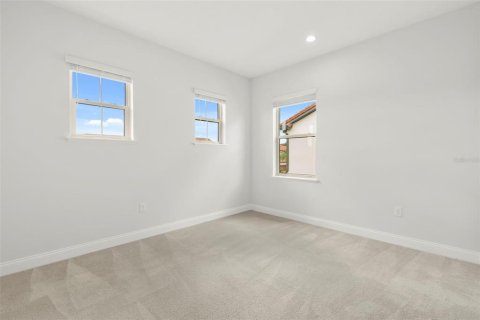 House in Orlando, Florida 5 bedrooms, 360.74 sq.m. № 2167784 - photo 24