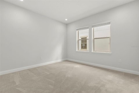 House in Orlando, Florida 5 bedrooms, 360.74 sq.m. № 2167784 - photo 17