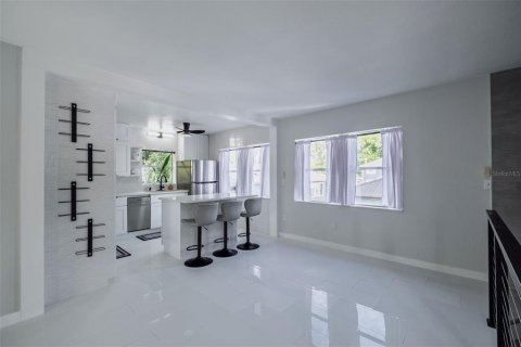 Propiedad comercial en venta en Orlando, Florida, 5 dormitorios, 237.09 m2 № 2104841 - foto 16
