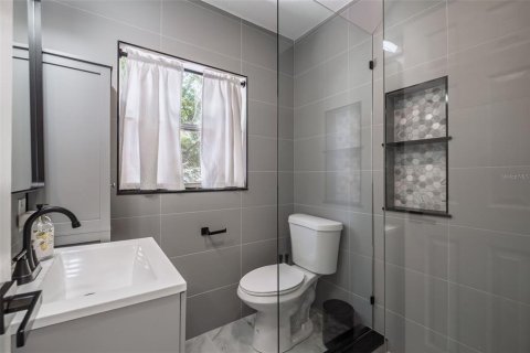 Propiedad comercial en venta en Orlando, Florida, 5 dormitorios, 237.09 m2 № 2104841 - foto 25