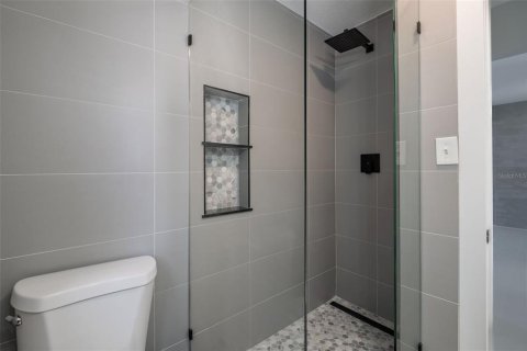 Propiedad comercial en venta en Orlando, Florida, 5 dormitorios, 237.09 m2 № 2104841 - foto 27