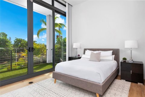 Casa en venta en Fort Lauderdale, Florida, 5 dormitorios, 406.91 m2 № 1983106 - foto 10