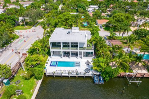 Casa en venta en Fort Lauderdale, Florida, 5 dormitorios, 406.91 m2 № 1983106 - foto 24