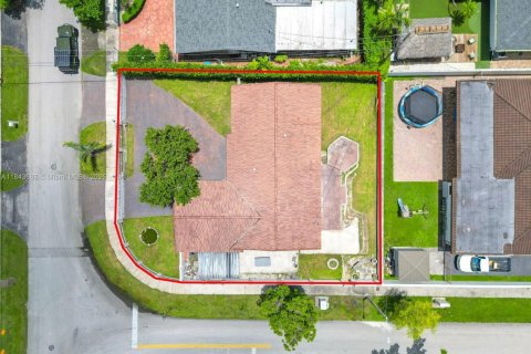 Casa en venta en Miami, Florida, 3 dormitorios, 146.6 m2 № 1838767 - foto 27