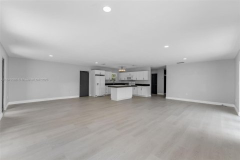 Casa en venta en Miami, Florida, 3 dormitorios, 146.6 m2 № 1838767 - foto 10