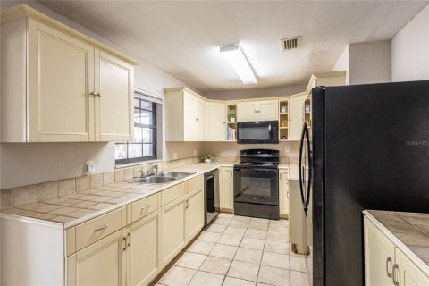 House in Lakeland, Florida 3 bedrooms, 196.58 sq.m. № 1690005 - photo 10