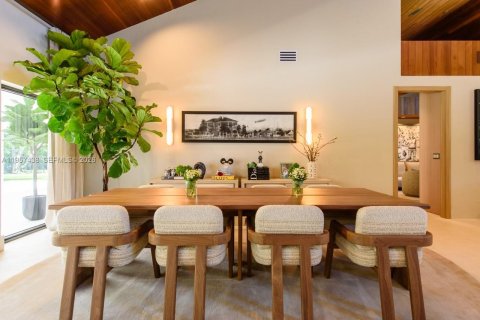 Купить виллу или дом в Пайнкрест, Флорида 6 спален, 654.96м2, № 2018027 - фото 5