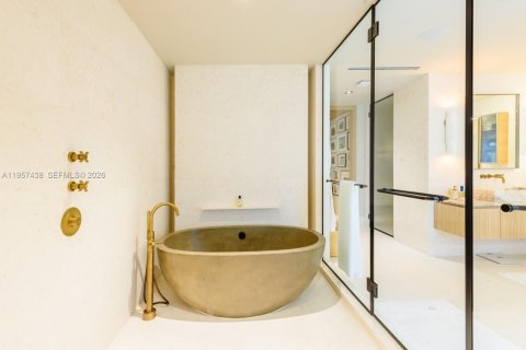 Купить виллу или дом в Пайнкрест, Флорида 6 спален, 654.96м2, № 2018027 - фото 12