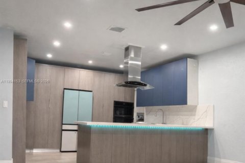 Townhouse in Doral, Florida 4 bedrooms, 195.47 sq.m. № 2055845 - photo 11