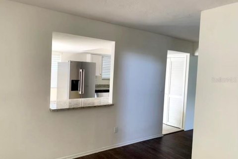 House in Orlando, Florida 4 bedrooms, 184.78 sq.m. № 2225355 - photo 15