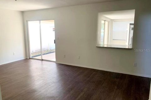 House in Orlando, Florida 4 bedrooms, 184.78 sq.m. № 2225355 - photo 6