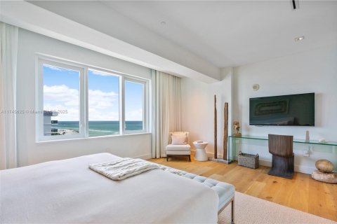 Condo in Miami Beach, Florida, 2 bedrooms  № 1861079 - photo 9
