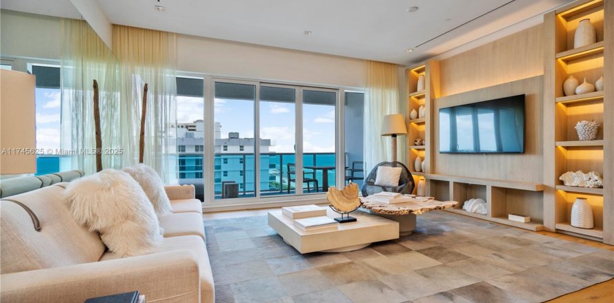 Condo in Miami Beach, Florida, 2 bedrooms  № 1861079