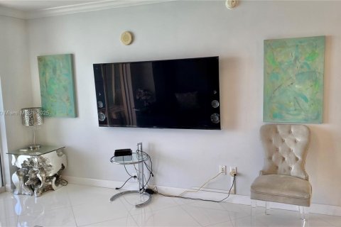 Copropriété à louer à Sunny Isles Beach, Floride: 2 chambres, 148.83 m2 № 1871282 - photo 14