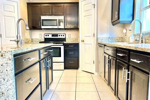 Casa en alquiler en Orlando, Florida, 4 dormitorios, 260.78 m2 № 1919364 - foto 12