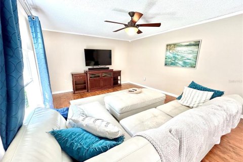 Casa en alquiler en Orlando, Florida, 4 dormitorios, 260.78 m2 № 1919364 - foto 19