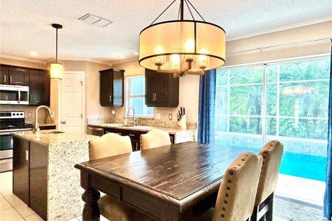 Casa en alquiler en Orlando, Florida, 4 dormitorios, 260.78 m2 № 1919364 - foto 16