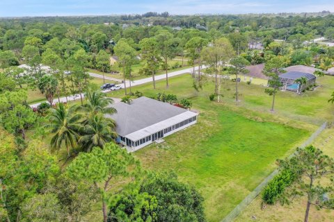 House in Loxahatchee Groves, Florida 4 bedrooms, 205.13 sq.m. № 1103258 - photo 1