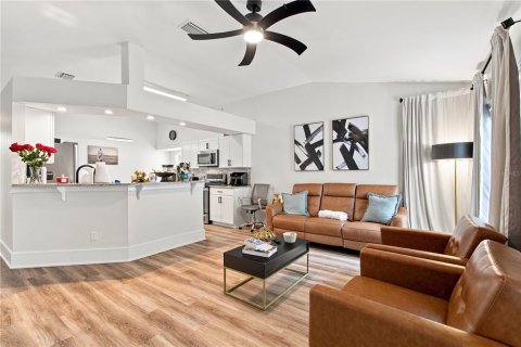 Villa ou maison à vendre à Tampa, Floride: 3 chambres, 156.26 m2 № 2291836 - photo 22