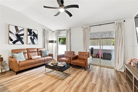 Villa ou maison à vendre à Tampa, Floride: 3 chambres, 156.26 m2 № 2291836 - photo 23