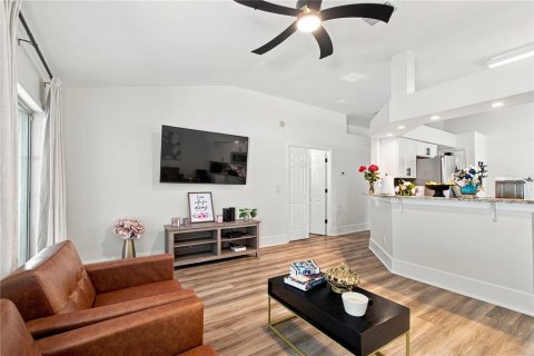 Villa ou maison à vendre à Tampa, Floride: 3 chambres, 156.26 m2 № 2291836 - photo 21