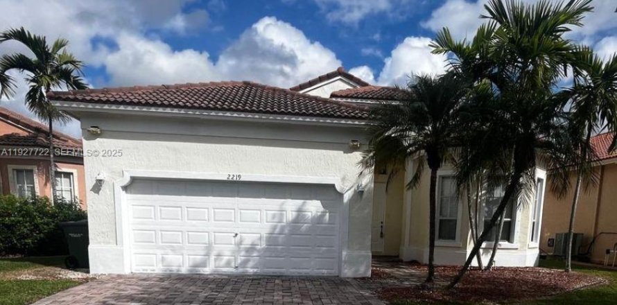 Дом в Хомстед, Флорида 5 спален, 188.03м2 № 1988204