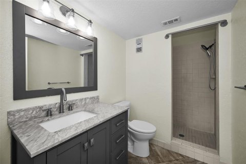 Condo in Seminole, Florida, 2 bedrooms  № 2226321 - photo 24