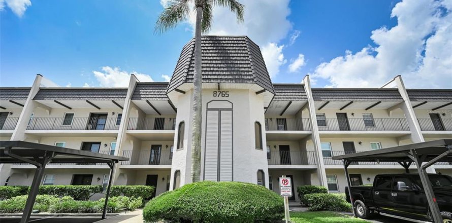 Condo in Seminole, Florida, 2 bedrooms  № 2226321