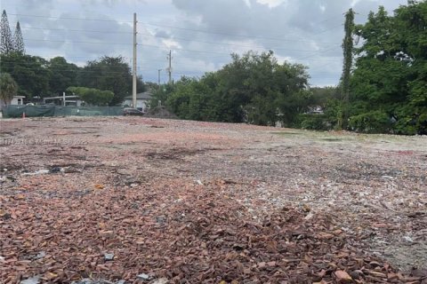 Land in Lauderhill, Florida № 1691765 - photo 2