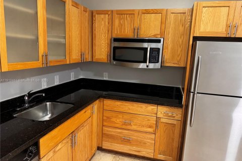 Appartement à louer à Sweetwater, Floride: 2 chambres № 1966605 - photo 5