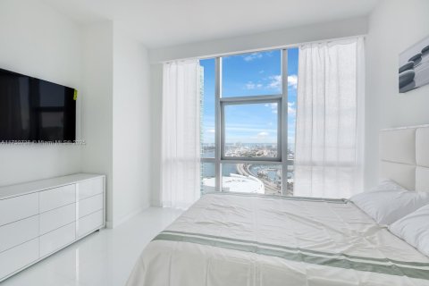 Copropriété à vendre à Miami, Floride: 3 chambres, 203.27 m2 № 1985217 - photo 17