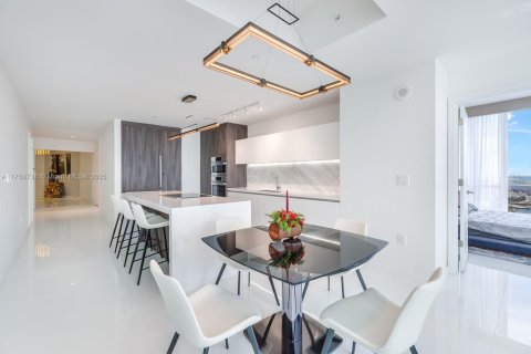 Copropriété à vendre à Miami, Floride: 3 chambres, 203.27 m2 № 1985217 - photo 4