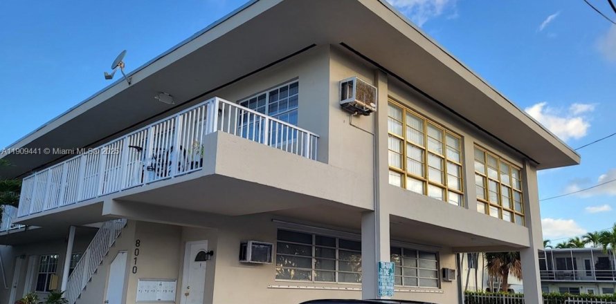 Condo in Miami Beach, Florida, 2 bedrooms  № 1965160