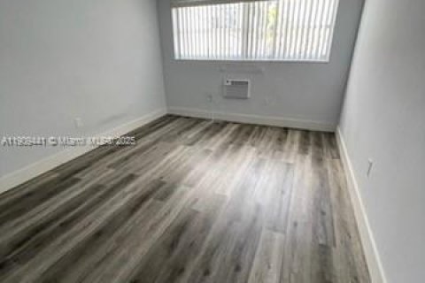 Condo in Miami Beach, Florida, 2 bedrooms  № 1965160 - photo 7