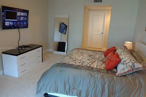 Condo in Hollywood, Florida, 2 bedrooms  № 2035286 - photo 21