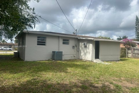 Villa ou maison à vendre à Homestead, Floride: 3 chambres, 81.29 m2 № 2079876 - photo 16