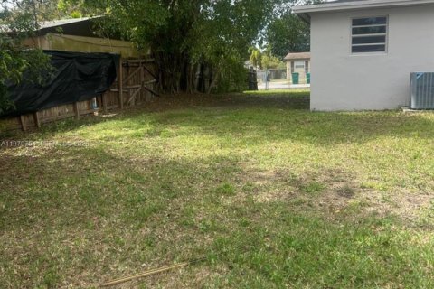 Villa ou maison à vendre à Homestead, Floride: 3 chambres, 81.29 m2 № 2079876 - photo 18