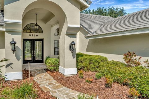 House in Tampa, Florida 4 bedrooms, 313.45 sq.m. № 1847111 - photo 13