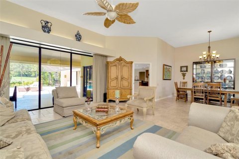 House in Tampa, Florida 4 bedrooms, 313.45 sq.m. № 1847111 - photo 26